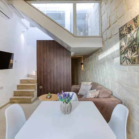 Charming + Modern 1br House In Historic By 360 Estates Hotel Żebbuġ