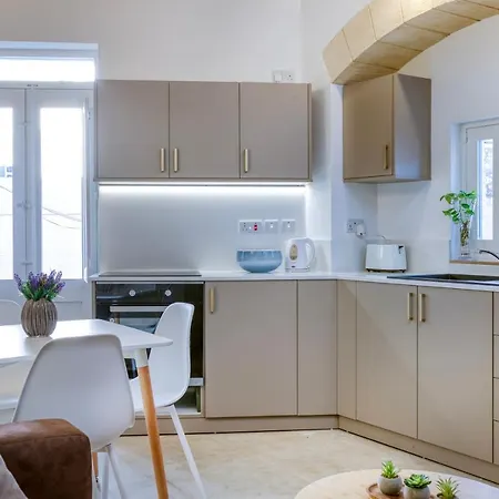Charming + Modern 1br House In Historic By 360 Estates 4*